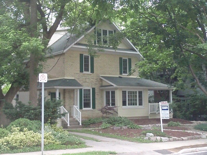 1 bedroom apartment uptown Waterloo available October 1 Long Term Rentals Kitchener