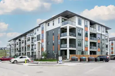 Luxury Lake View Condo in Sage Hill NW Calgary – 1 Bed + Den, Pe