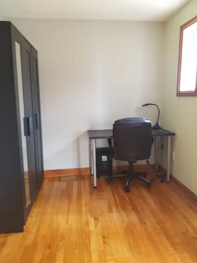 -walking distance to Algonquin college -big bedroom -modern kitchen with large island -stainless Ste...