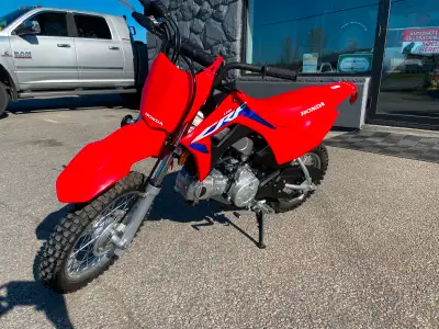 Selling a 2024 CRF110 with electric start and kick start. 3 speed automatic shift. Bike was bought n...
