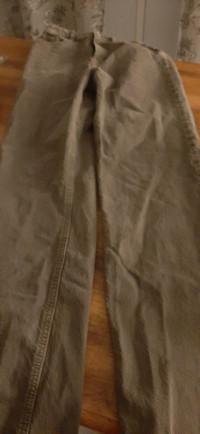 Ladies Pacsun Jeans....Only worn 2-3 times...