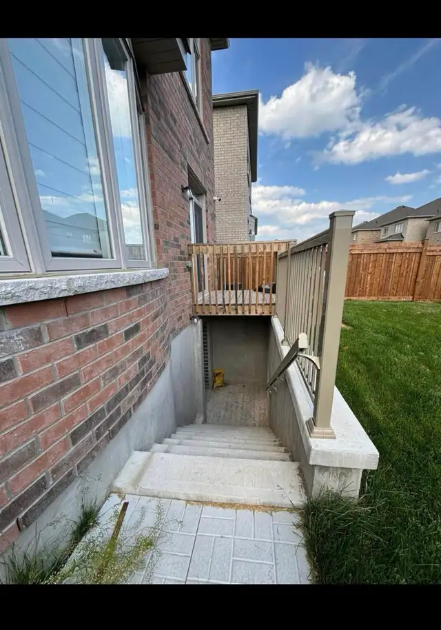 3 bed room and 2 bathroom basement for rent in Long Term Rentals in Oshawa / Durham Region - Image 5