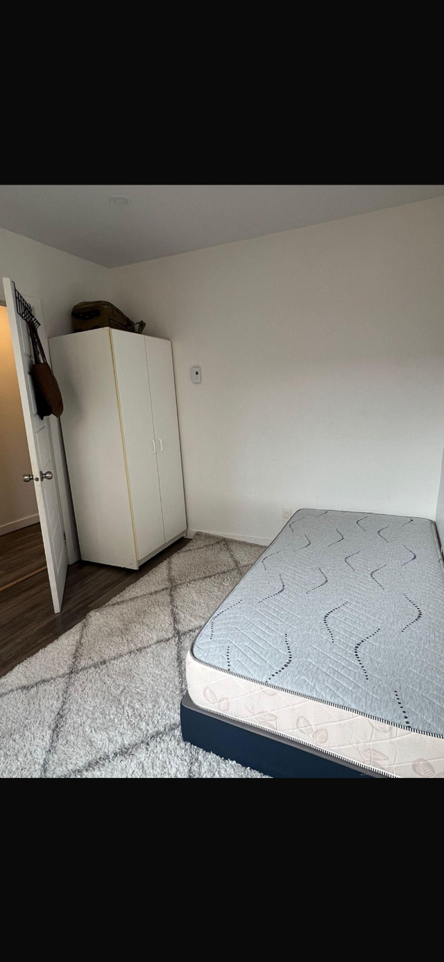 Chambre à louer in Room Rentals & Roommates in City of Montréal - Image 5