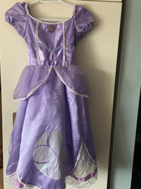 Girl’s Dress For Girls In Excellent Condition 