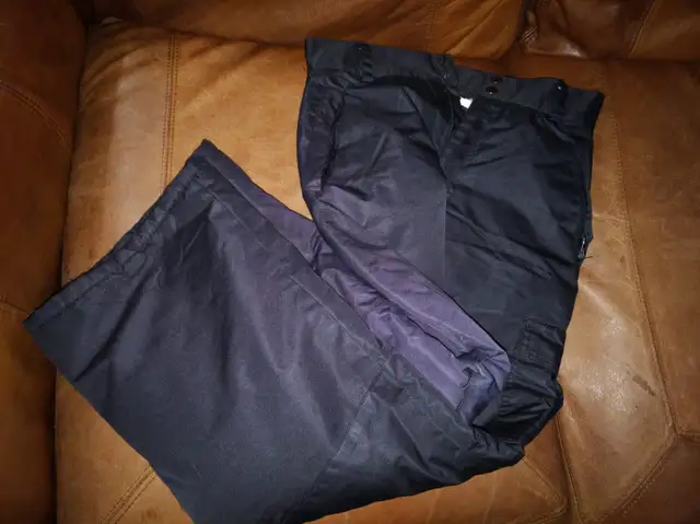 Youth Winter Coats and Snow Pants in Kids & Youth in Edmonton - Image 9