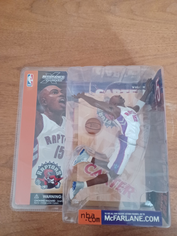 Vince Carter Toronto Raptors Basketball Figure 2002 MOC in Arts & Collectibles in Oakville / Halton Region