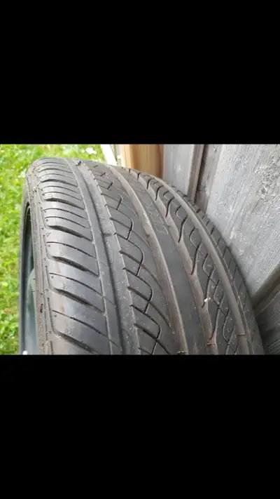 Used tire 225/45ZR18 95W Like New made in 2024 It comes with a steel rim which is slightly bent , no...