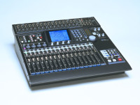 24 channel console (fx-eq on each channel)