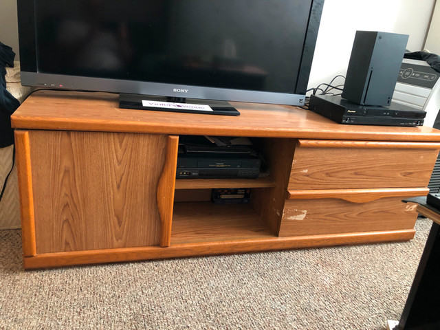 Entertainment  unit -tv stand in TV Tables & Entertainment Units in Barrie - Image 2