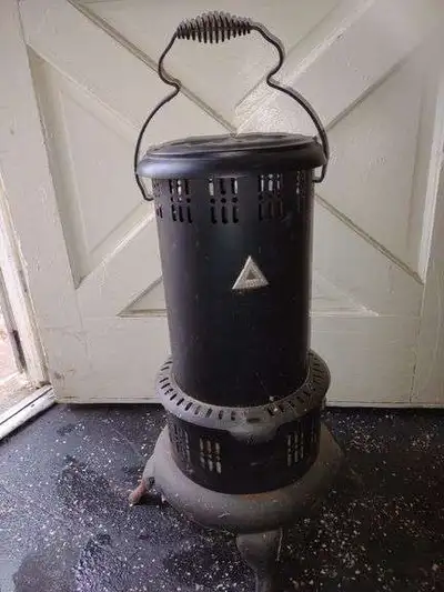 Selling a Perfection No. 525 oil heater. Refurbished and in excellent condition. It will need a wick...