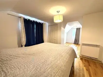 Chambre à louer Tout inclus (non fumeur): Prix: 600$ - 700$ - 800$ - 850$ Chauffage, Électricité, Ea...
