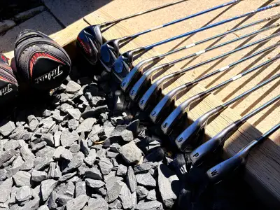 Titleist Golf Set – AP1 712 Irons + 913 Driver, Wood & Hybrid, View more
