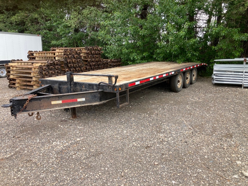 2015 SWS deck over axle trailer. 37K axles. 10,000 plus gst. Cargo