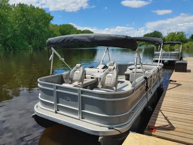 Location bateau pontons Princecraft 2023 in Powerboats & Motorboats in Saint-Hyacinthe - Image 3