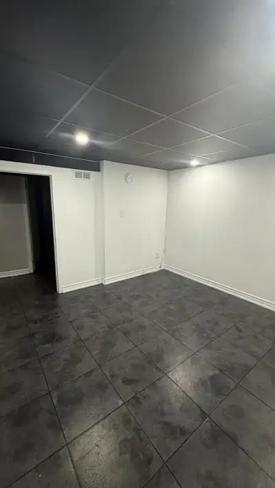 Moving date is April 1st If you want sharing room it’s would be $475 A shared room is available for...