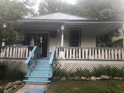 Nice Two Bedroom house for rent on Hall Mines Road in Uphil Nelson. Easy access to University, Colle...