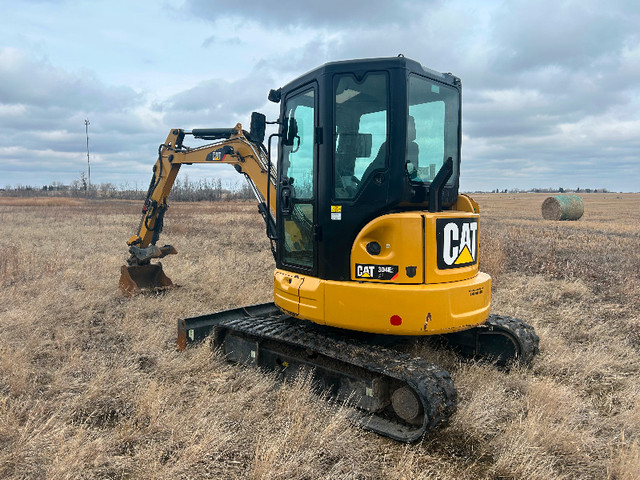 2017 Caterpillar 304E2 Excavator 2500 hr in Heavy Equipment in Kelowna