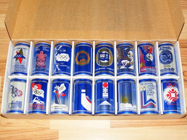 Vintage Labatt's Blue Winter Olympic Beer Can Set  - 1988 dans Art et objets de collection  à Saint-Jean