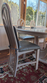 Solid Wood Dining set - Table and 6 chairs
