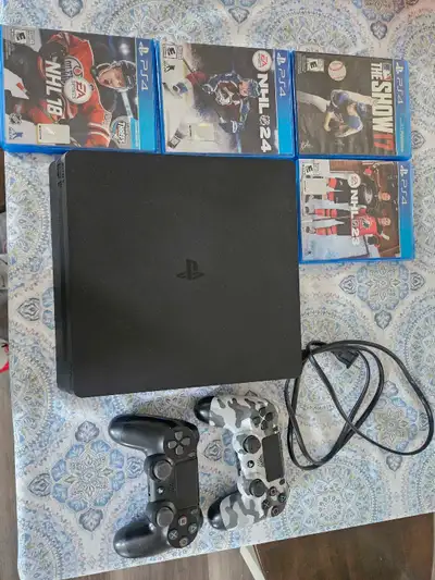 I have a ps4 with 2 controllers and with 4 games as shown