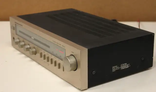 Vintage Marantz SR 225 Stereo Receiver in Stereo Systems & Home Theatre in St. Catharines - Image 6