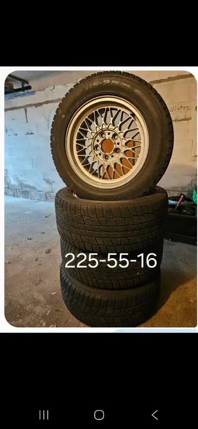 These are used 225 55 R16 tires, perfect for winter driving. These tires are in decent condition, re...