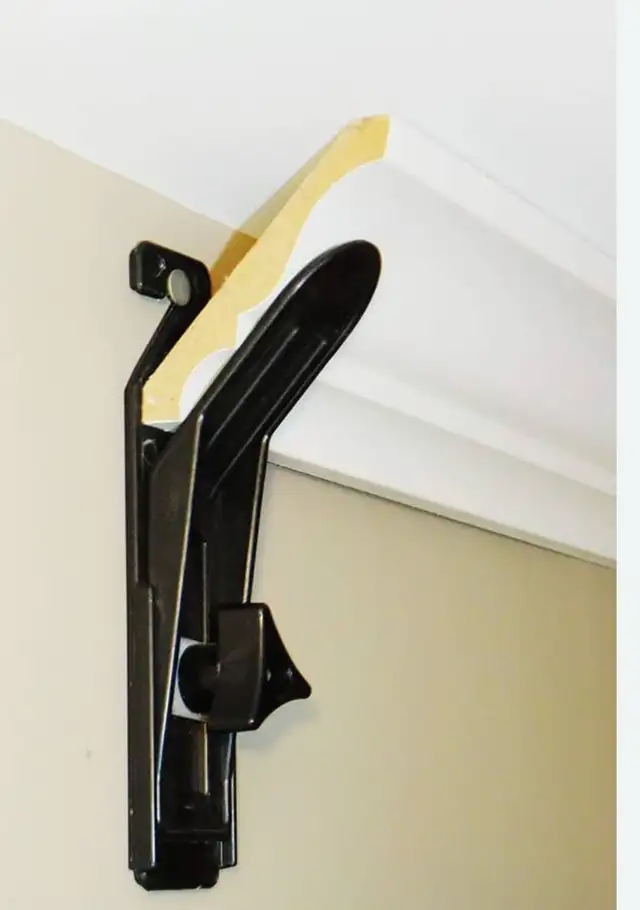 CROWN MOULDING TOOL in Hand Tools in Kawartha Lakes - Image 2