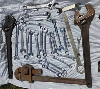 Hand tools: Collected group of wrenches - very good condition. $, View more