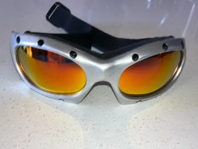 Micro Ski Glasses - lunettes de ski in Ski in Ottawa - Image 2