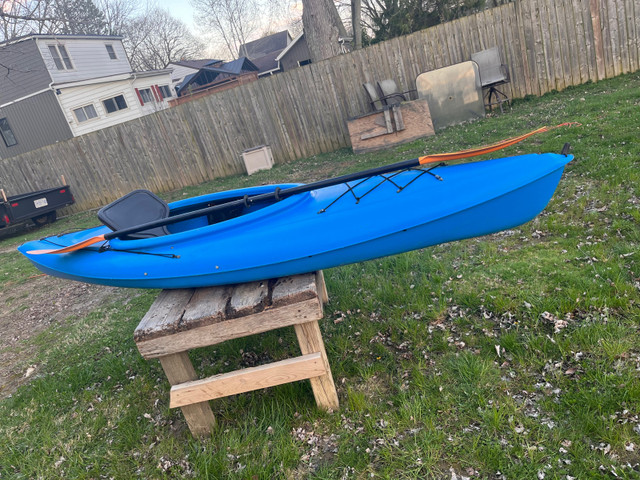 Single sea Kayak with Paddle in Water Sports in Chatham-Kent - Image 3