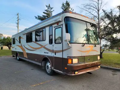 1999 Beaver Partiot Monticello 40 ft Cat 3126 Diesel Engine, Allison Transmission Low miles 73,070mi...