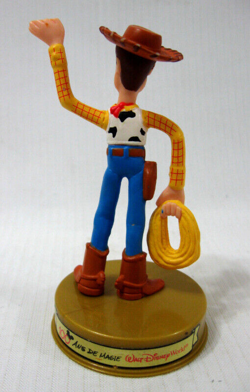 DISNEY/MacDONALD 100 Years Of Magic.Toy Story-Woody, Buzz Jessie dans Art et objets de collection  à Ouest de l’Île - Image 3