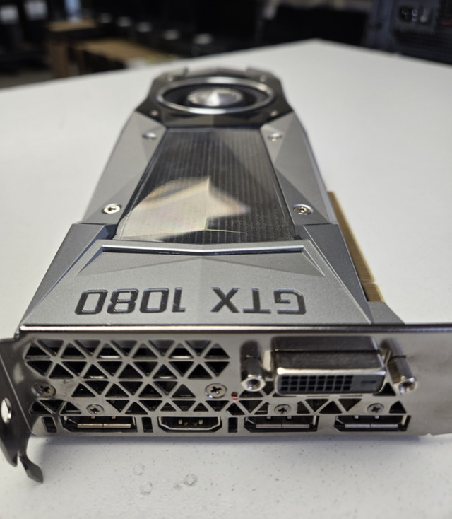 Graphic Card NVIDIA GeForce GTX1080 / GTX 1080 8GB dans Composants de système  à Longueuil/Rive Sud
