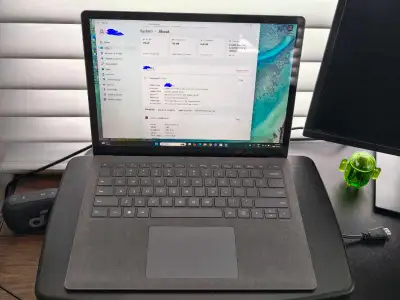 Microsoft Surface Laptop 3 13.5" 128GB 8GB i5 10th 8GB Like New, View more