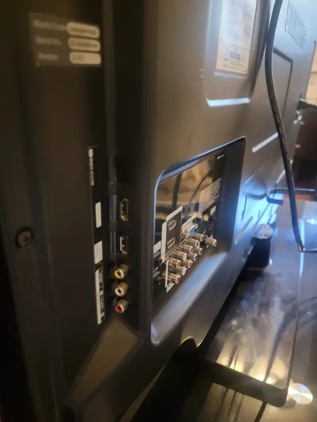 Tv with tv stand in TV Tables & Entertainment Units in Vernon - Image 6