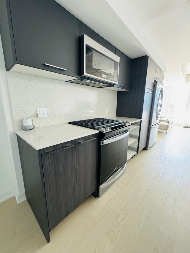 Brand new kitchen with appliances in Other in City of Toronto - Image 4