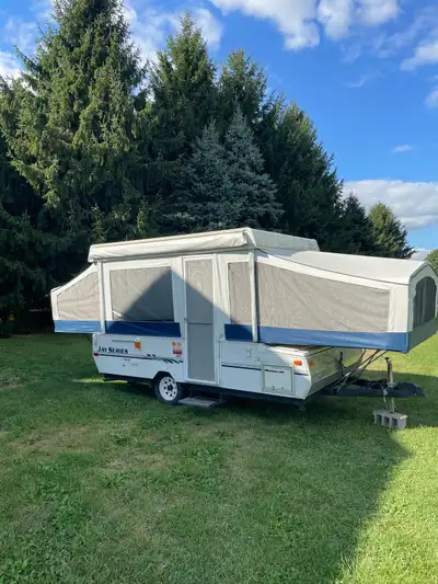 Excellent condition tent trailer No soft spots or any leaks at all Sleeps 6-8 Everything works as it...