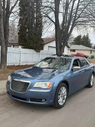 Selling my 2011 Chrysler 300C 5.7l AWD, runs and drives great ! Fully loaded with everything Navigat...