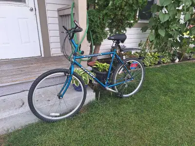 GIANT ATTRACTION 15 SPEED MOUNTAIN BIKE FOR SALE, View more