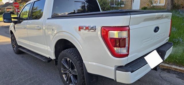 2023 Ford F-150 LARIAT 4WD SuperCrew boite 5.5' — photo 2