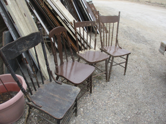 CIRCA 1920s SOLID WOOD GARDEN YARD PATIO PLANTER CHAIRS $20. EA. in Patio & Garden Furniture in Winnipeg