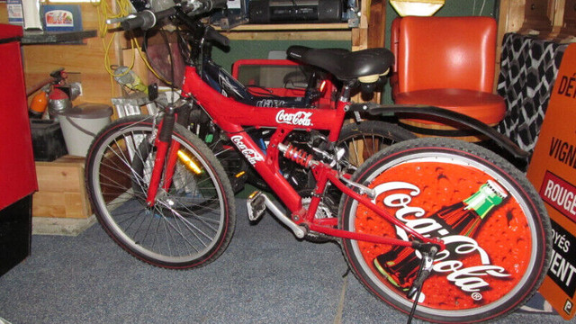 2 velo bicycle coke coca-cola collection dart free spirit dans De route  à Laurentides