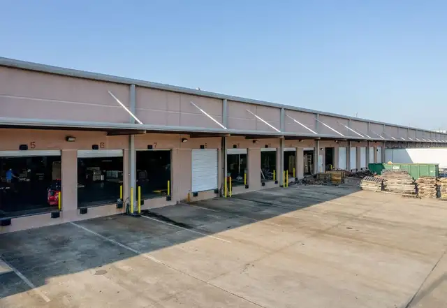  PRIME WAREHOUSE SPACE FOR LEASE – KITCHENER / WATERLOO / CAMB in Commercial & Office Space for Rent in Kitchener / Waterloo - Image 5