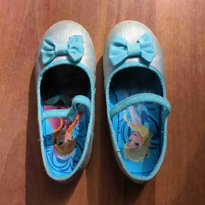 For sale are these Disney Frozen Elsa Ballerina shoes in toddler size 9. Suitable for a 3 to 5 year...