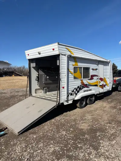 2005 weekend warrior toy hauler enclosed camper trailer fits 2 sleds or all your dirtbikes! -good ti...
