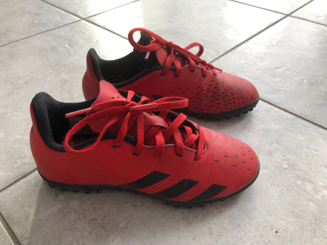 Turf soccer shoes  in Soccer in Markham / York Region