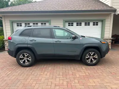 2015 Jeep Cherokee Trailhawk 126,000 km | 3.2L V6 | 4x4 Fully loaded Trailhawk — the most capable tr...
