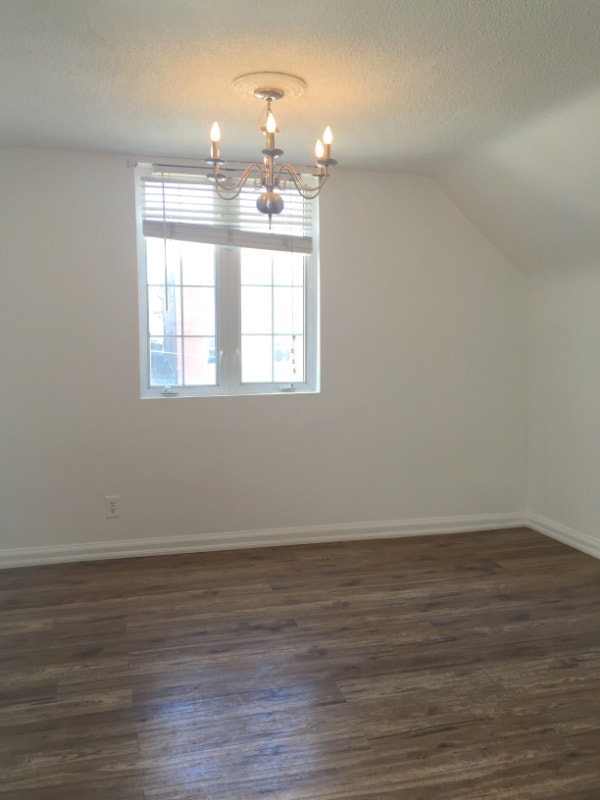 Renovated 2 bdrm apartment, inclusive Oct 1 at Dufferin&Roger Long