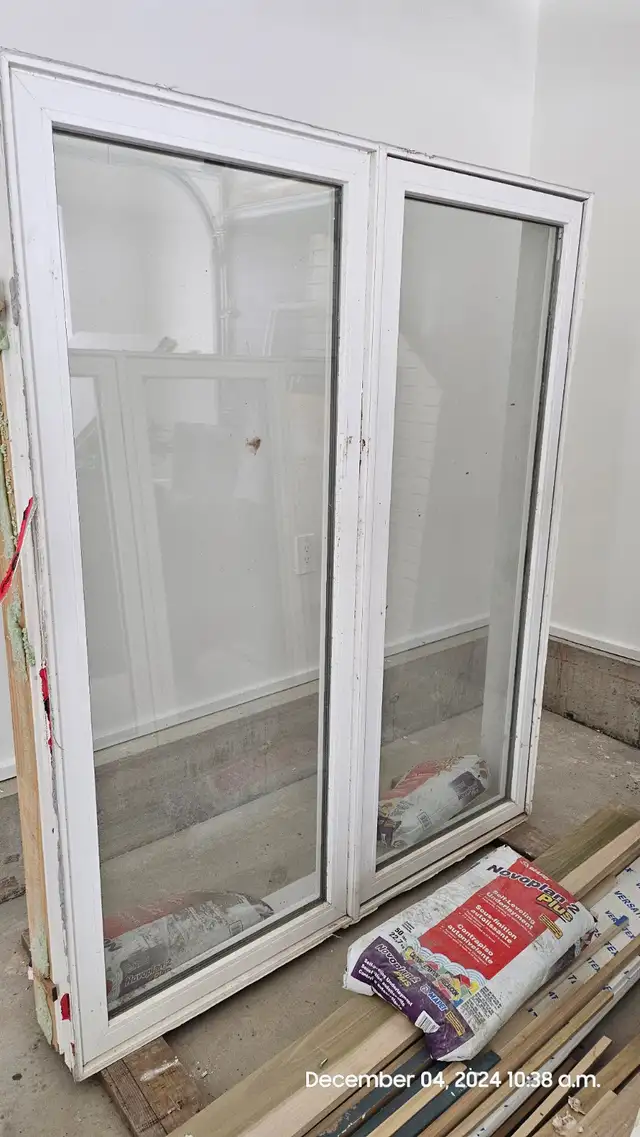 Solid  glass double and single window in Windows, Doors & Trim in Oakville / Halton Region - Image 2
