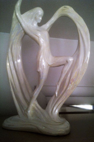 ART DECO “LA DANZA” STATUE 18” H X 14” dans Art et objets de collection  à Ville de Montréal